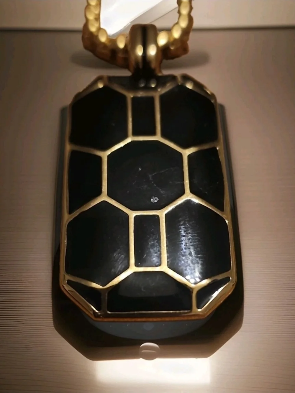 N/A elegant gold
